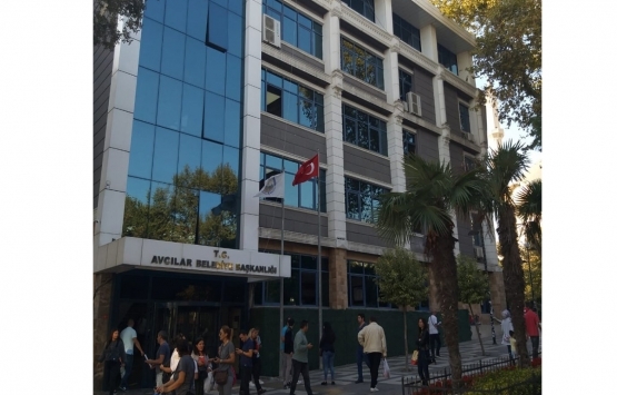 Avcılar Belediye binası için yıkım işlemleri başladı!