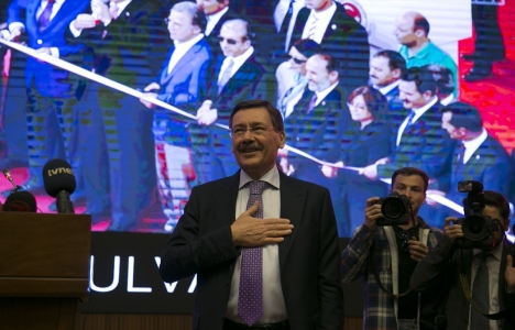 Ankara Büyükşehir Belediye Başkanı Melih Gökçek istifa etti!