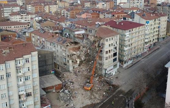 Elazığ da 1 yıl sonra 2 bin 517 konut teslim edildi!