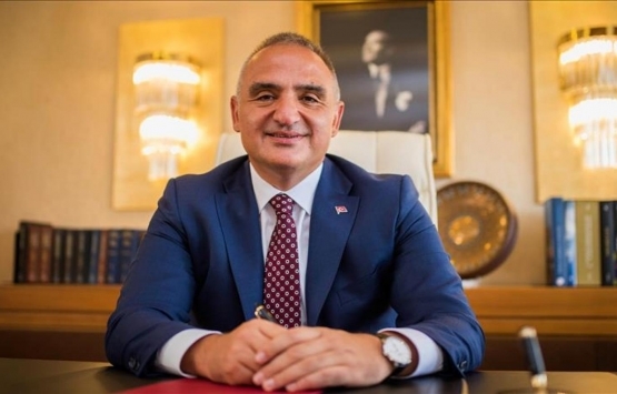 Mehmet Nuri Ersoy dan Galata Kulesi yorumu: Yapılan işlem doğru ama hiltinin kullanılması yanlış!