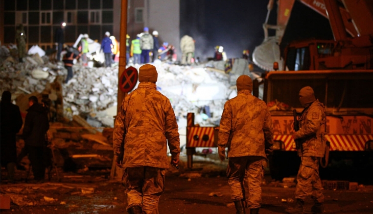 Deprem bölgesi Gaziantep te 17 bin 27 çadır ve 1522 konteyner kuruldu!