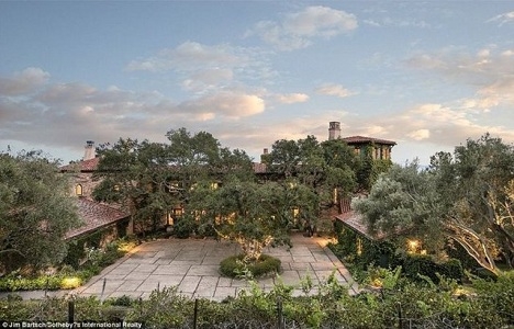 İşte ünlüler bu evlerde yaşıyor!