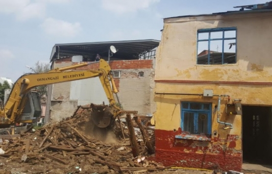 Bursa Osmangazi'deki 142 metruk bina yıkıldı!