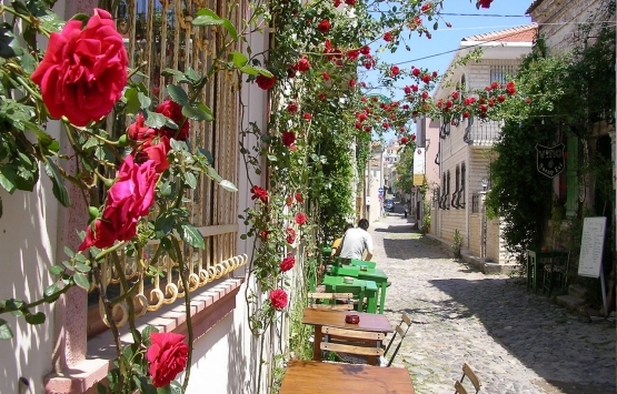 Balıkesir de 250 yıllık manastır yıkıldı!