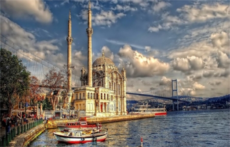 İstanbul'u iki ayda 1 milyon 423 bin turist ziyaret etti!