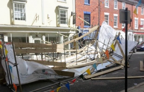 Şişli'de inşaat iskelesinden düşen işçi öldü!