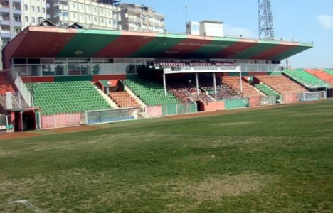 Diyarbakır Şılbe Seyrantepe Stadı'nda zemin sorunu yaşanıyor!