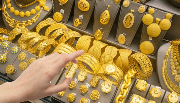 Gram altın fiyatlarında tarihi rekor seviyesi, Ons altın fiyatları 1990 dolara kadar yükseldi