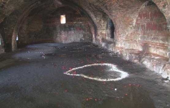 Garipçe Kalesi harabeye döndü!