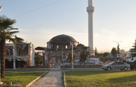 Kaşif Tercan Camii’nin yıkımına başlandı!