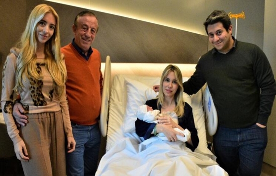 Ali Ağaoğlu yeniden dede oldu! Alican Ağaoğlu ikinci kez baba oldu!