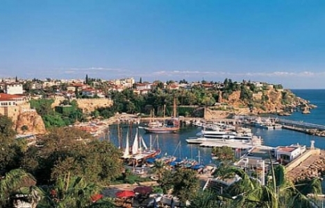 kızıltoprak nerede