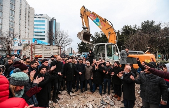 Beylikdüzü'ndeki Küba Cafe'nin yıkımına tepki!