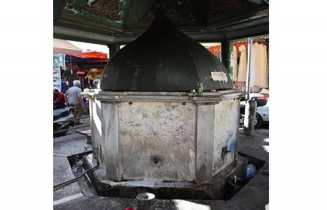 İzmir Kemeraltı'ndaki tarihi şadırvanlar onarım bekliyor!