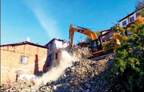  Çankaya'da tehlike arz eden yapılar yıkılıyor!
