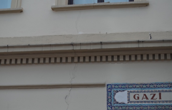 Samsun da AVM inşaatı müzeyi çatlattı!