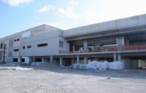 Kırşehir Neşet Ertaş Kültür Merkezi'nin yüzde 48'i tamam!