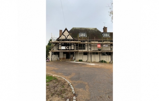 Katie Price nin 2 milyon sterlinlik evinde hayalet var iddiası!