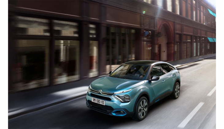 Citroen e-C4 lansmana özel fiyatıyla satışta! Türkiye’nin en ucuz elektrikli otomobili!