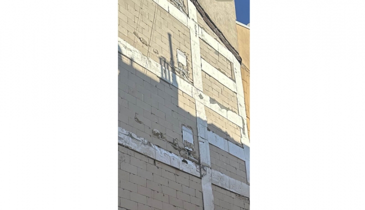 İstanbul da 5-6 yıllık yeni binanın eksiklikleri şok etti! Denetim nerede?