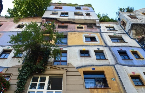 Viyana da Hundertwasser tarafından yapılan ev aslında apartman!