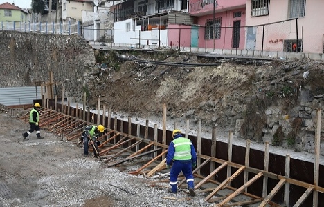 Konak Belediyesi yol çalışmaları