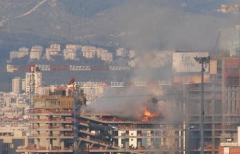 Bayraklı'daki gökdelen inşaatında yangın çıktı!