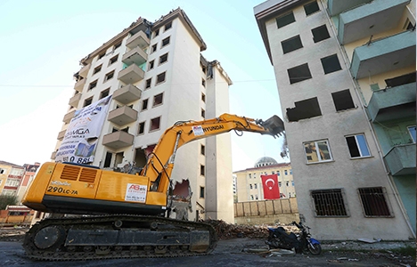 Bağcılar Aseda Konutları kentsel dönüşüm kapsamında yıkıldı!
