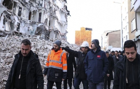 Murat Kurum, Elazığ'daki yıkım alanını inceledi!