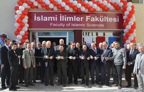 AKÜ İslami İlimler Fakültesi eğitim binası hizmete açıldı!