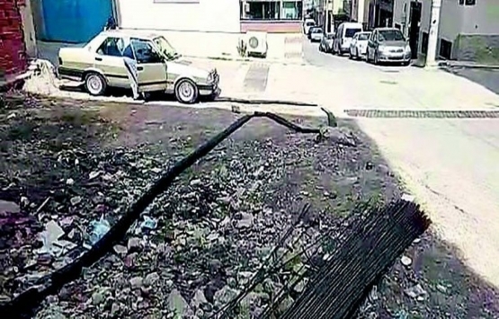 İzmir Kadifekale de parsel sorunu evsiz bıraktı!