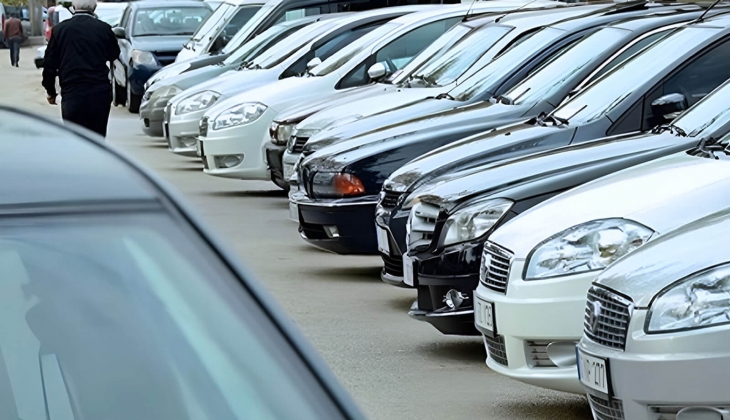 İkinci el araba piyasasının röntgeni çekildi: Fiyatlar düşüyor, ilan sayısı azalıyor!