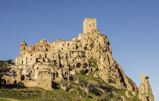 İtalya nın hayalet şehirlerine taşınanlara 10 bin dolar!