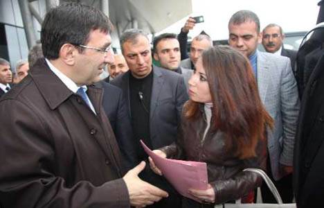 Gurbetçiler Bingöl Havalimanı'na dış hatlar terminali istiyor!