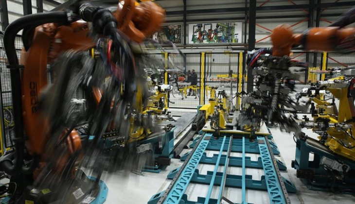 İlk insansız fabrikada robotlar robot üretecek!