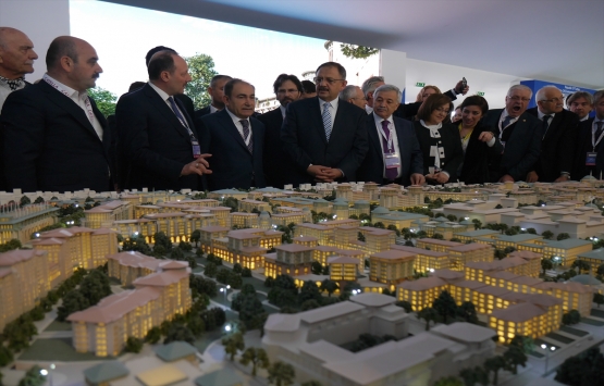 Mehmet Özhaseki: İnşaat sektörü medarı iftiharımız!