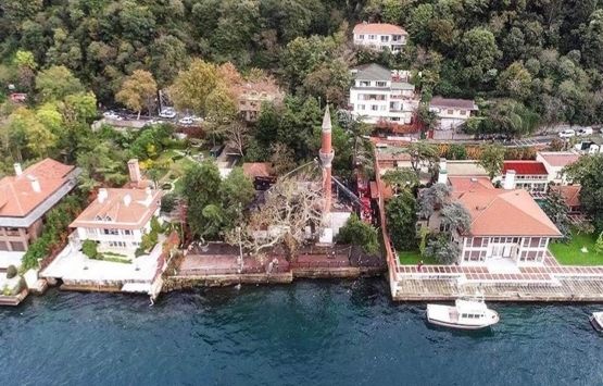 Ahmet Yalman ve Aylin Okday Yalman Vaniköy'deki yalılarına yerleşti!