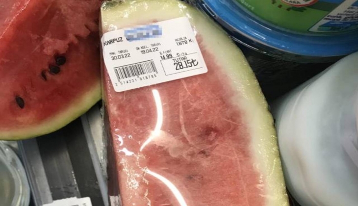 Bir dilim karpuzun fiyatını görenler, gözlerine inanamadı