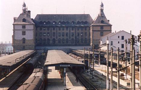 Haydarpaşa Garı'nda 3 Alman turist yüksek gerilim hattına kapıldı!