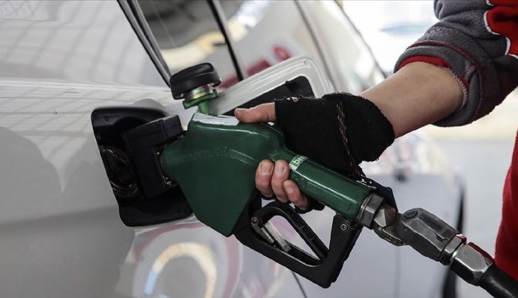 Akaryakıt fiyatlarına art arda üçüncü indirim! Tabelalar peş peşe değişti! İşte 10 Aralık motorin ve benzin fiyatları...