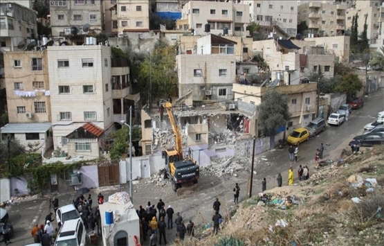 İsrail güçleri Batı Şeria'da bazı evlere yıkım tebligatı gönderdi!