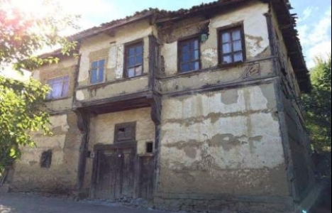 Sakarya Taraklı'daki evler yıkılma tehlikesi altında!