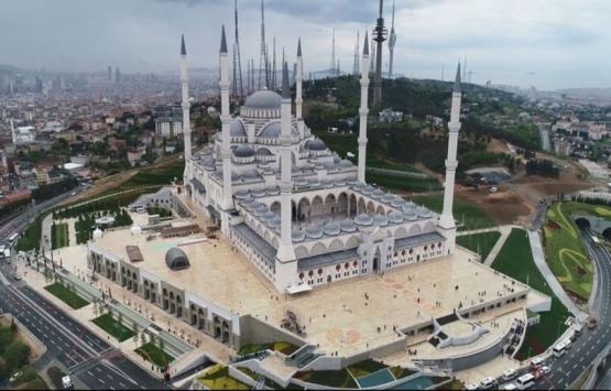 Çamlıca Camii nde tarihe geçen ayrıntı!