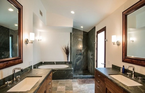 Robert Downey Jr. Malibu dan yeni ev aldı!