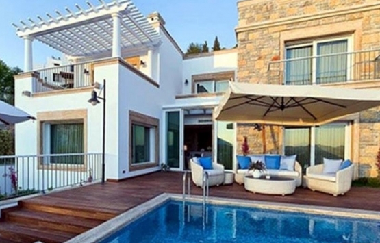 Bülent Ersoy Bodrum da 40 milyonluk 2 villasının tapusunu aldı!