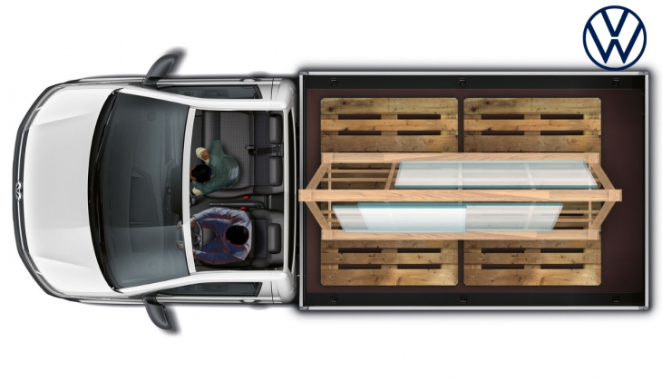 Volkswagen Transporter Pikap’a nisan ayına özel tam 43 bin TL’lik indirim geldi!