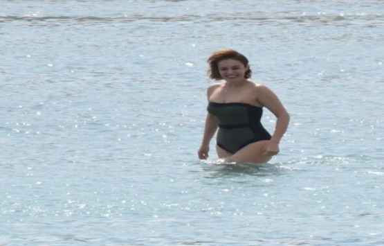 Ezgi Mola Çeşme de 3 aylığına ev tuttu!