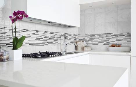 Tureks Stone siyah ve beyaz uyumunu mekanlarınıza getiriyor!