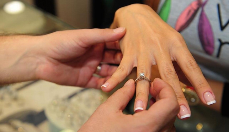  Evlenme teklif edecek beyler bayılacak! Pırlanta tektaş yüzükte şok indirim! 14 Ocak 2023 Fiyat Listesi