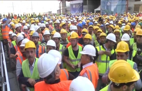 Ağaoğlu, En Çok Kişiyle Baret Giyme Rekoru'nun sahibi!